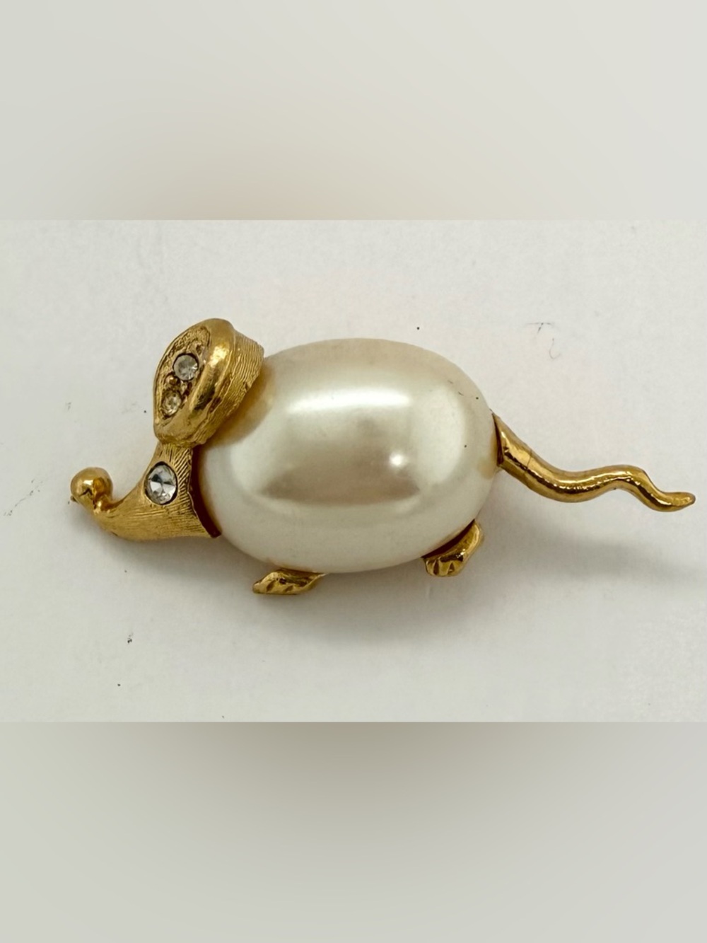 Vintage Richelieu Jelly Belly Mouse Brooch Pin Gold tone Pearl Rhinestone